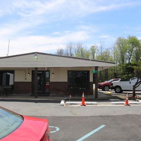 Motel 81 Dalton Exterior photo