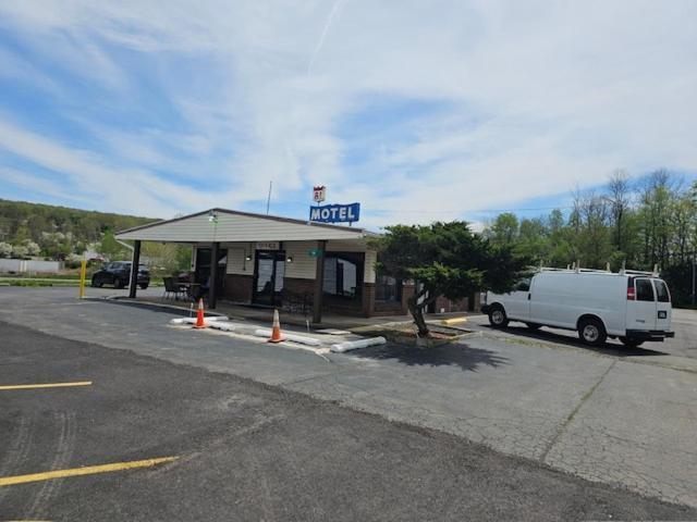 Motel 81 Dalton Exterior photo